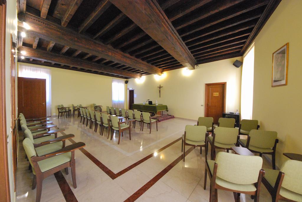 Villa Santa Maria Dell'Arco - Centro Oreb Cazzago San Martino Экстерьер фото