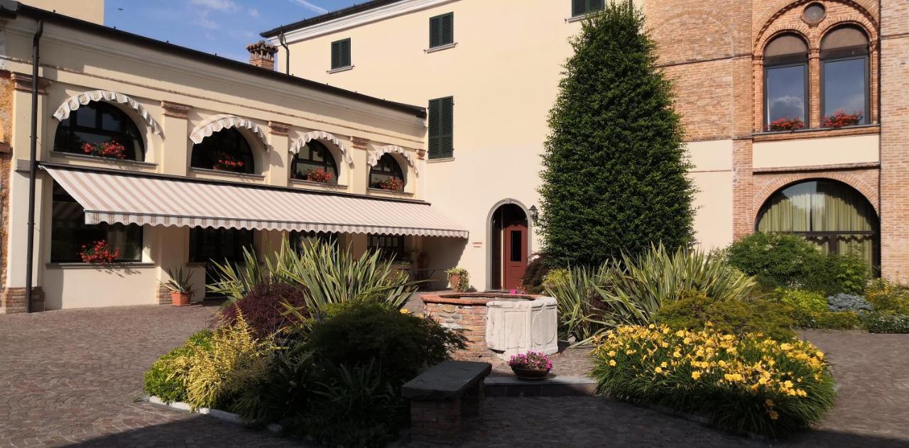 Villa Santa Maria Dell'Arco - Centro Oreb Cazzago San Martino Экстерьер фото
