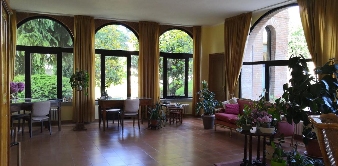 Villa Santa Maria Dell'Arco - Centro Oreb Cazzago San Martino Экстерьер фото